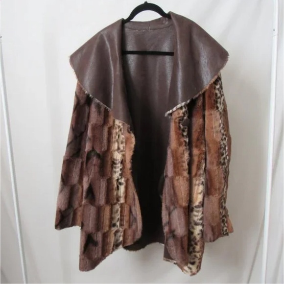 Vintage 90s reversible Brown Faux Fur Coat with Animal Print Lining - Picture 2 of 12